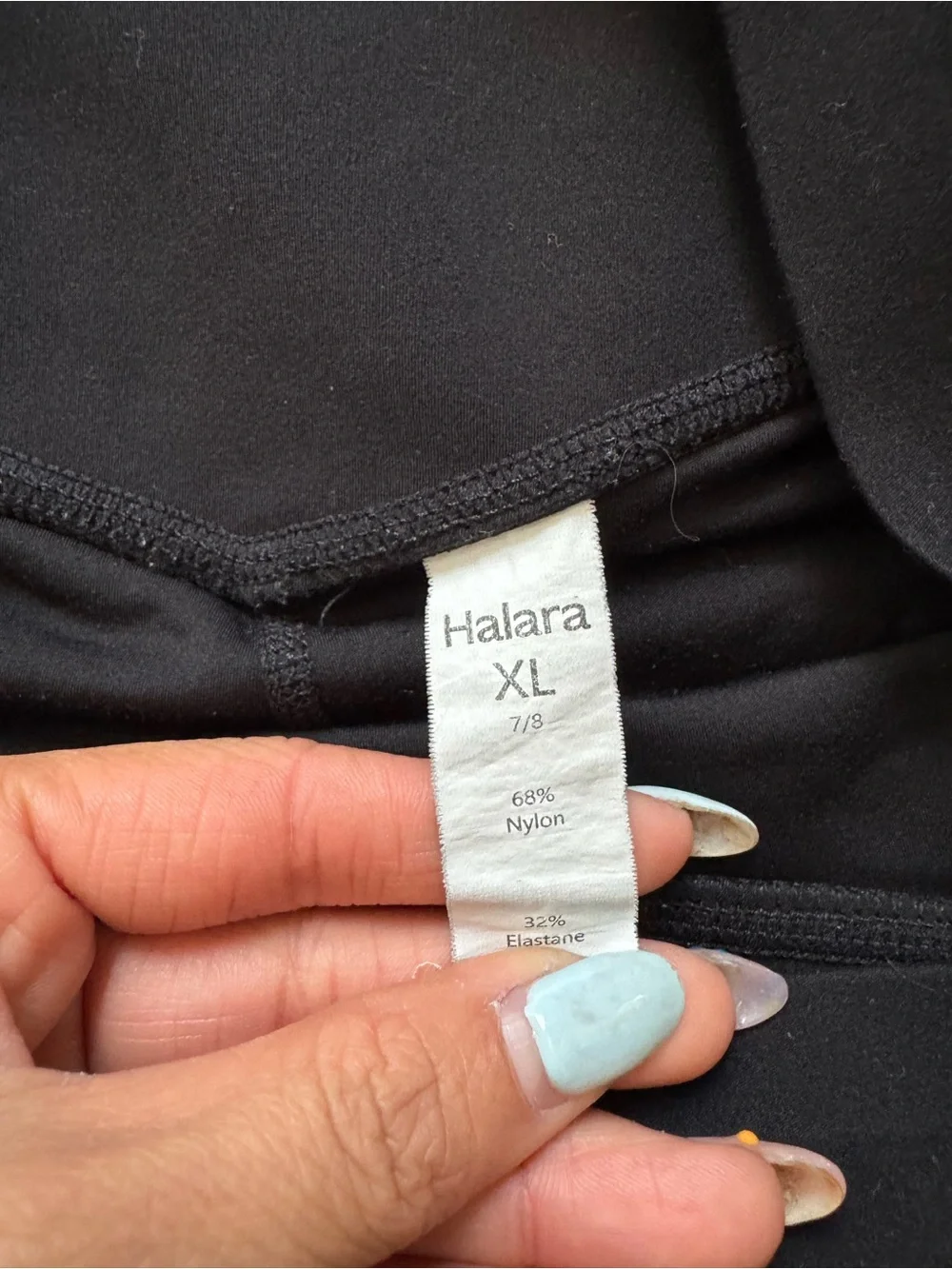 HALARA Black High-Waist Leggings with pockets - Picture 3 of 3